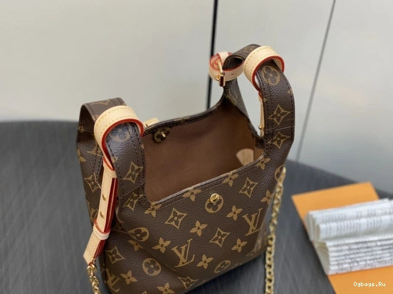 LOUIS Atlantis VUITTON BB 0520
